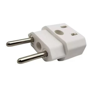 Adaptador 10A/20A de Tomada Universal 10A para 20A Bivolt 2P+T Padrão Brasileiro Branco GENERICO