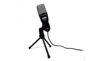 Microfone Condensador de Mesa Knup KP-916 com Conexão USB e Tripé Ajustável Cancelamento de Ruído